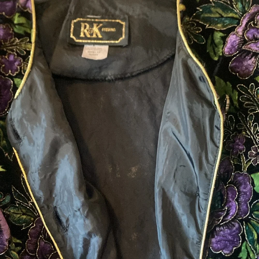 Size 10/12 R&K Evening Black and Purple Floral Jacket with Gold Shimmer Details - Picture 9 of 13